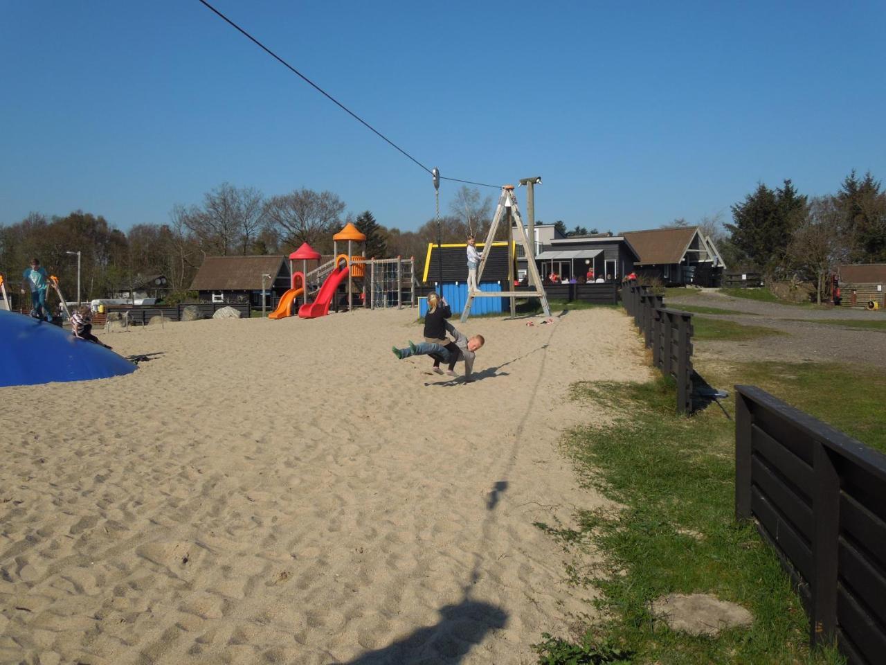 Svalereden Strand Camping Cottages Себю Экстерьер фото