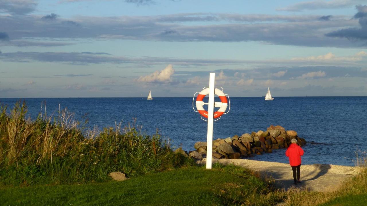 Svalereden Strand Camping Cottages Себю Экстерьер фото