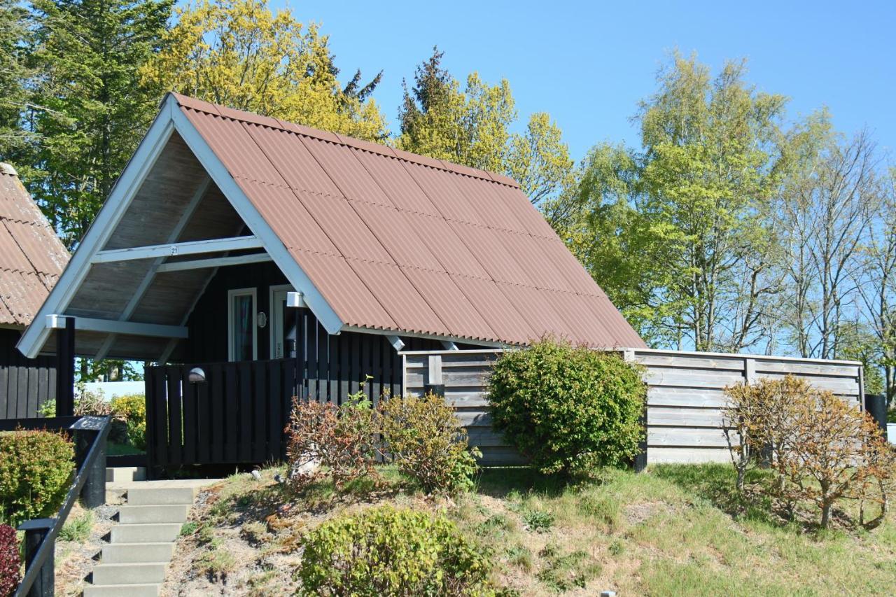 Svalereden Strand Camping Cottages Себю Экстерьер фото